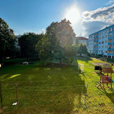 Industrial Apartment I 24Hr Self Check-In I Free Parking & Coffee Banská Bystrica Eksteriør bilde