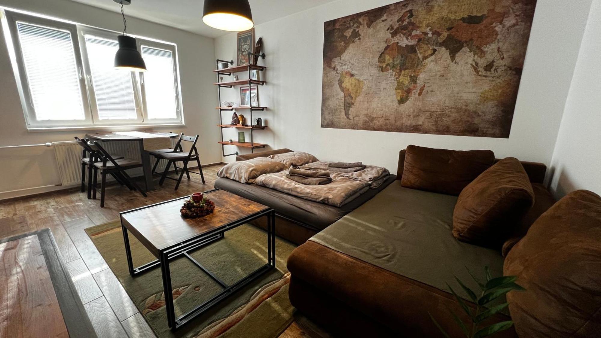 Industrial Apartment I 24Hr Self Check-In I Free Parking & Coffee Banská Bystrica Eksteriør bilde